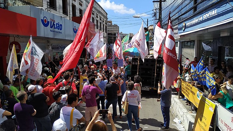 Manifestantes denunciaram os onze (11) deputados federais do Ceará que votaram a favor da Reforma da Previdência
