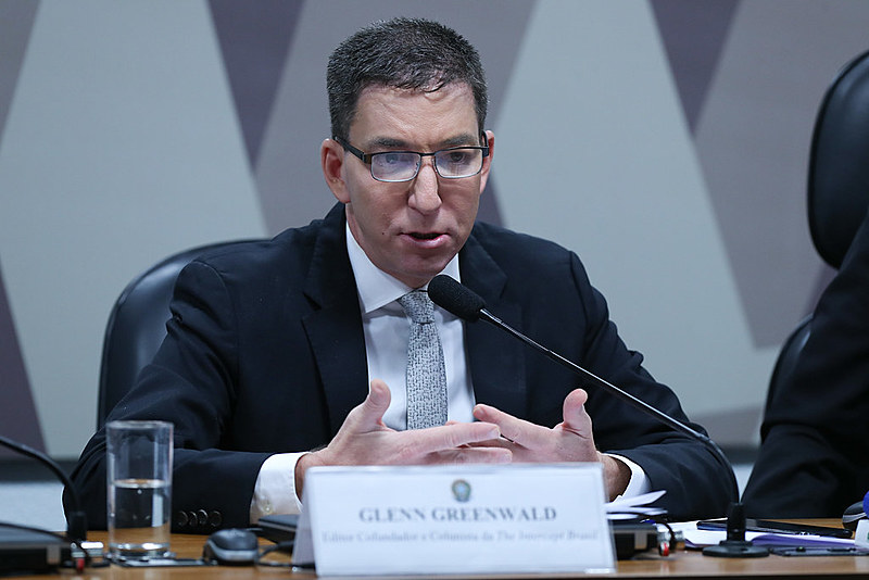 Jornalista Glenn Greenwald durante depoimento na CCJ do Senado