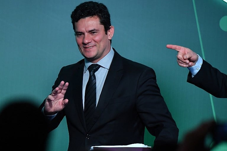 Bolsonaro confirmou em entrevistas à imprensa que deve convidar Moro para o Ministério da Justiça ou indicá-lo ao STF