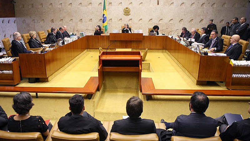 "Se [o STF] não der a resposta correta, é provável que realmente a passagem para a ordem jurídica do Estado Democrático esteja bloqueada"