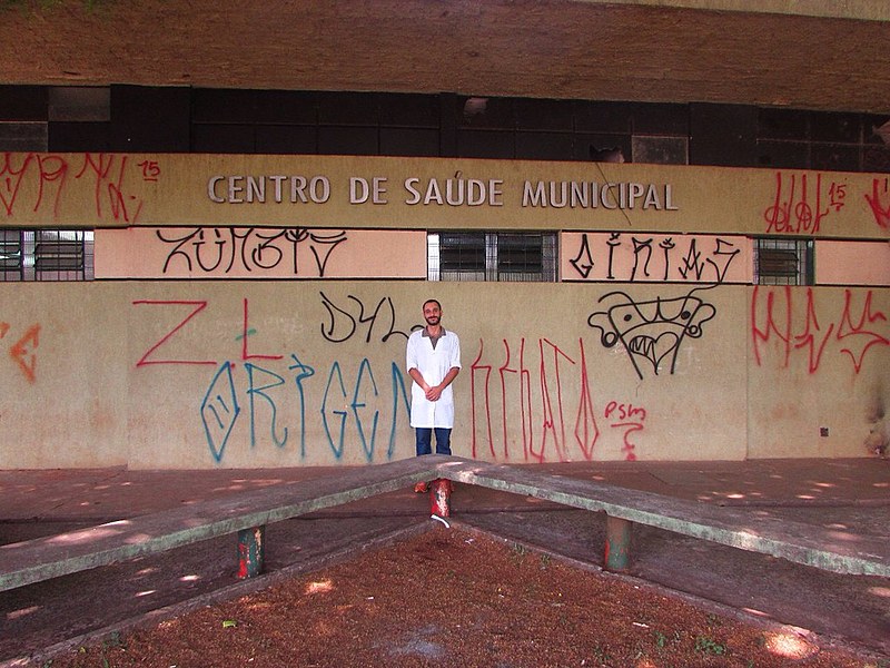 "Queremos a Saúde ao lado da população, e não do lado dos empresários e sua máquina industrial", disse Hugo Leme, médico de Londrina