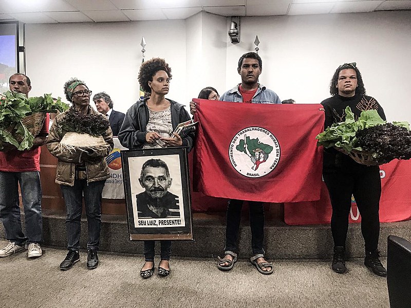 Além do integrante do MST, a militante do movimento de moradia Preta Ferreira também recebeu o prêmio