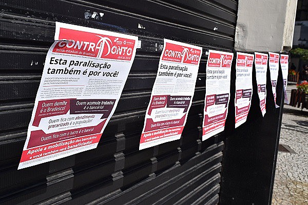 No dia 24 de abril, uma ação foi realizada em 22 agências do Paraná com o objetivo de informar a população sobre negligências