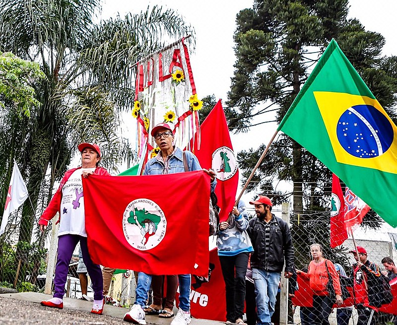 Para juristas, perseguição de Bolsonaro a movimentos sociais pode configurar crime de responsabilidade