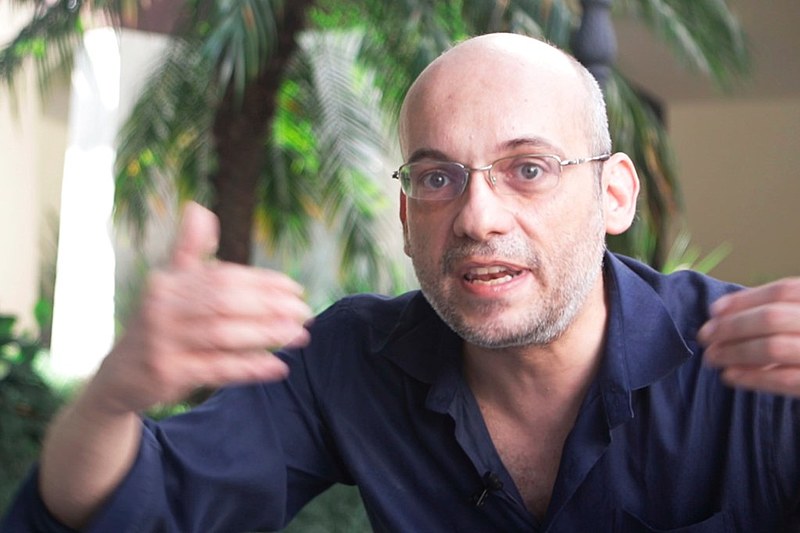 Para professor, política educacional é guiada pelo privatismo e pelo obscurantismo