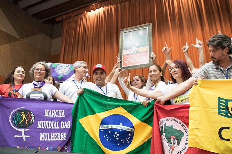 Delegação brasileira do encontro em Cuba contou com a participação da MMM, do MST e da participação da presidenta do PT, Gleisi Hoffmann