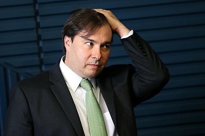 Questionado sobre a acusação de que teria recebido dinheiro da “Lista de Furnas”, Maia se irritou, afirmou que a lista “foi uma acusação do PT em 2005”