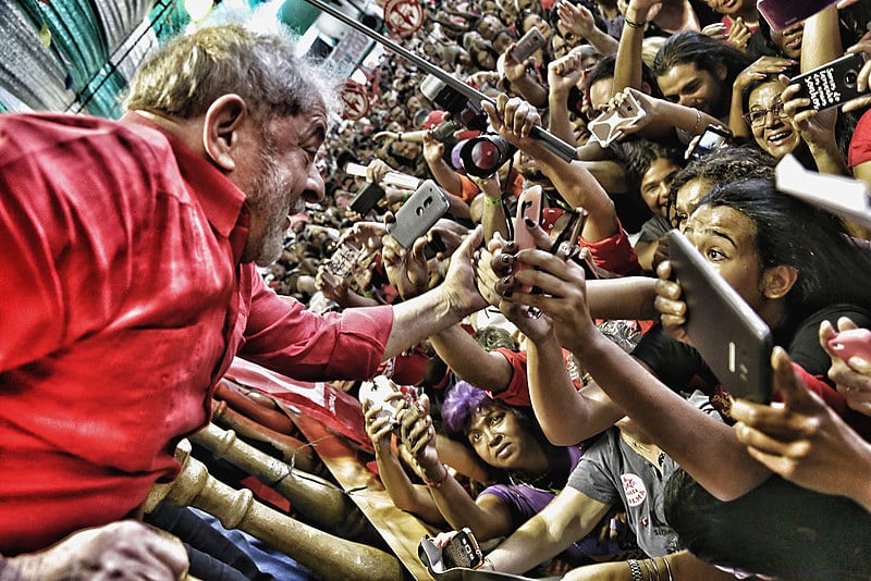 Em seu discurso, Lula fez críticas à perseguição que vem sofrendo nos últimos meses e à sentença determinada pelo juiz Sérgio Moro