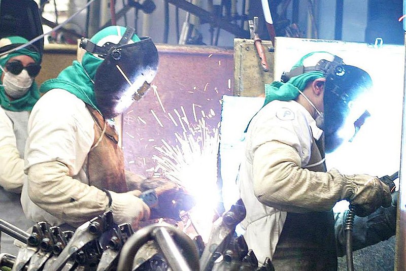 Enquanto crescíamos 4,5% ao ano no período de 1950 a 1980, estamos crescendo 0,9% ao ano
