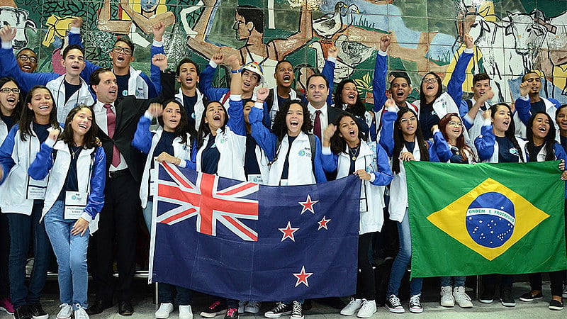 Estudantes podem optar pelo intercâmbio comum ou especializado na área de esportes ou música