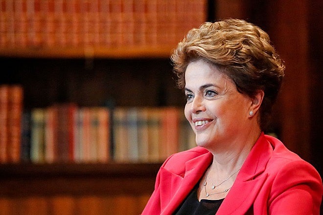 "Em todas as partes os salvadores da pátria o que mais fazem é comprometer a vida de quem deve ser salvo", diz Dilma