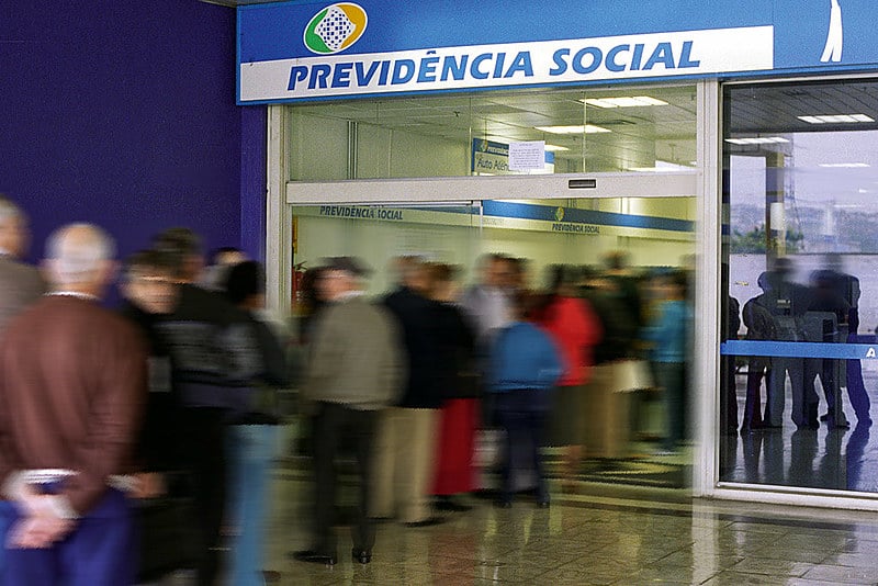 Descarte das contribuições menores tem o objetivo de compensar os primeiros anos de formação profissional