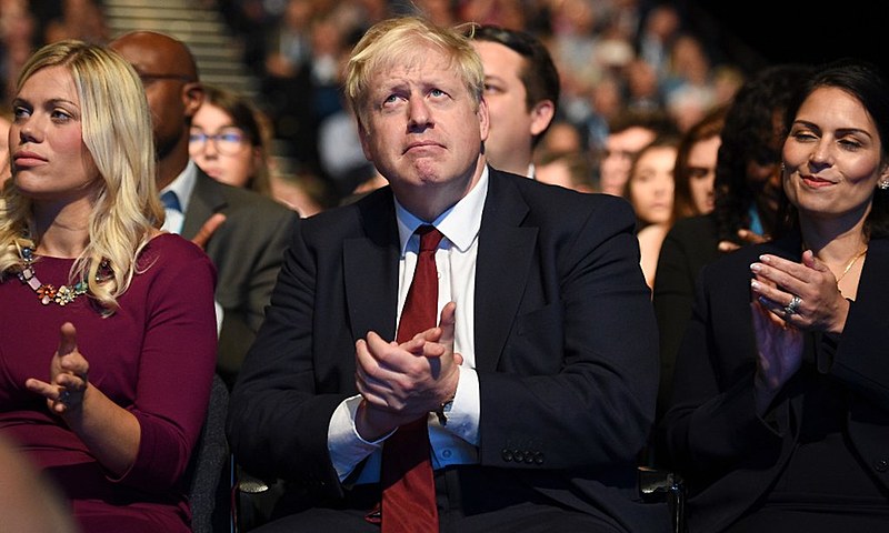 Os conservadores, do qual Johnson é líder, prometeram apresentar o acordo do Brexit até 25 de dezembro