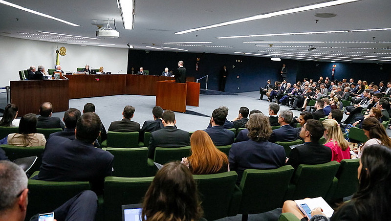 Sustentação oral de advogado de Lula não estava prevista regimentalmente e foi notada com indício de mudança de postura do Supremo