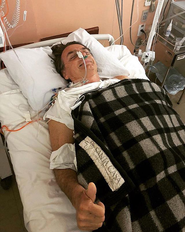 Segundo Bolsonaro, o SUS dá prioridade ao tratamento da doença, e não do paciente E representa enorme "custo" para o Estado