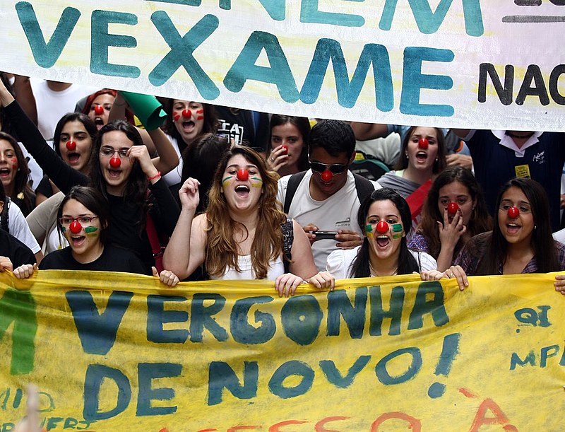 “Passamos o ano voltados para esse trabalho e no final, o sentimento é de insegurança entre os alunos”, diz a professora Ângela Coraiola