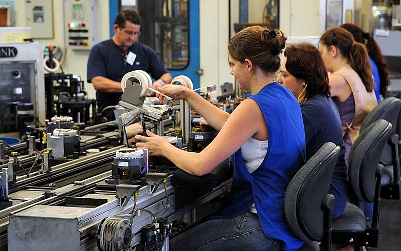 Em 2016, a ocupação caiu 3,8% para as mulheres (menos 167 mil postos de trabalho)