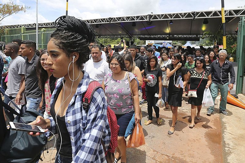 É preciso ter obtido no mínimo 450 pontos na média aritmética das notas obtidas nas provas do Enem
