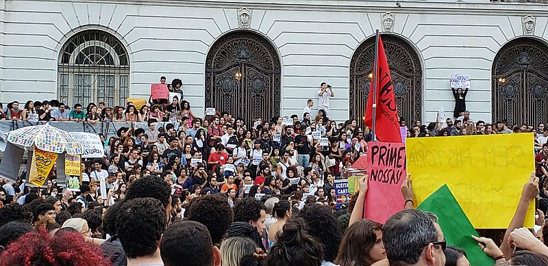 O ato começou por volta das 16h na Cinelândia e reuniu mais de 30 mil pessoas