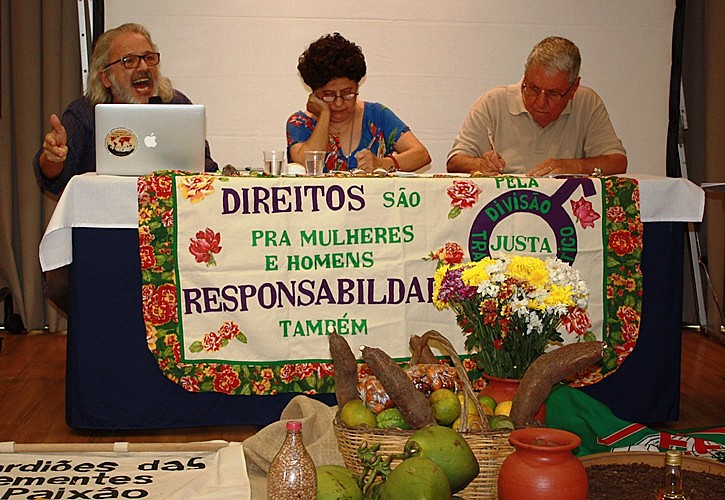 Mesa debateu s desafios e possibilidades no contexto internacional e nacional