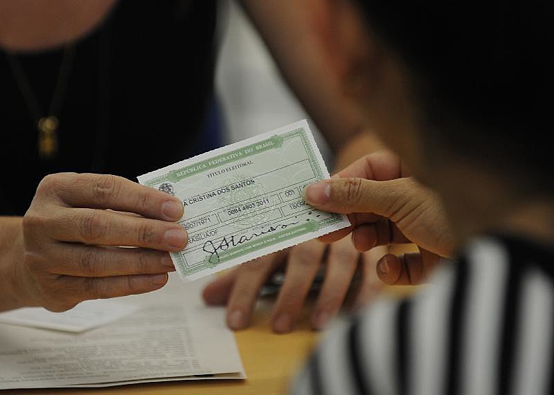 Escritor conta os “causos” de quando foi funcionário de um cartório eleitoral