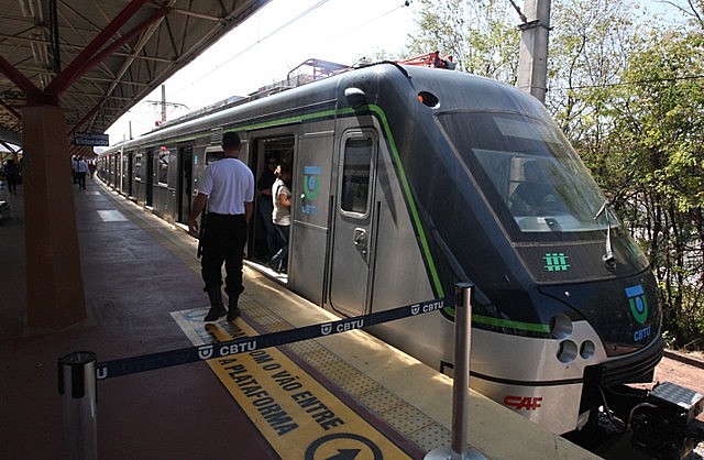 Metroviários organizam audiência pública para debater aumento da tarifa na capital