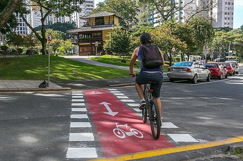 Para o especialista José Carlos Belotto, há muito o que melhorar para garantir infraestrutura a quem anda de bicicleta na cidade