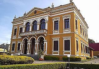Concluído em 1904, Palácio Garibaldi foi tombado pelo Patrimônio Histórico e Artístico do Paraná em 1988. / Divugalgação