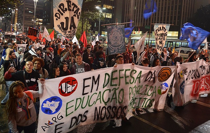 Manifestação de estudantes em São Paulo faz parte da Jornada de Lutas da Juventude