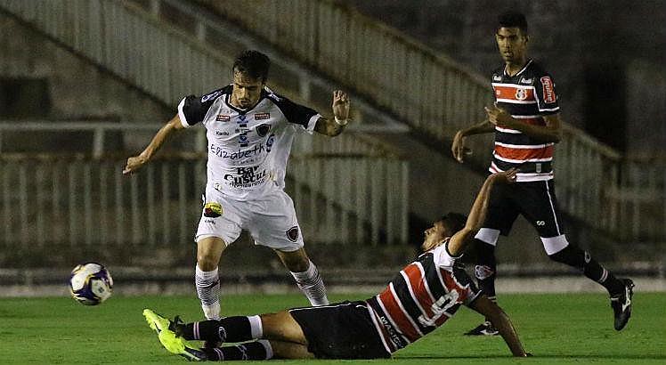 Na partida contra o Botafogo da Paraíba, erros conduziram o clube à eliminação