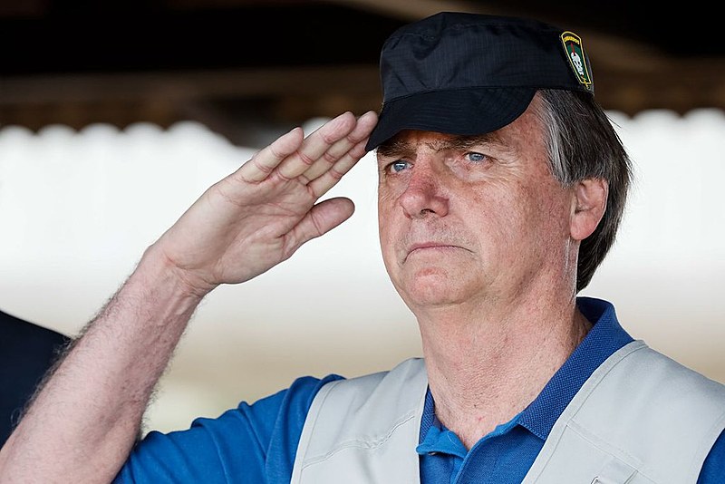 Jair Bolsonaro (PSL), durante visita ao Comando de Operações Especiais do Exército Brasileiro, em Goiânia.