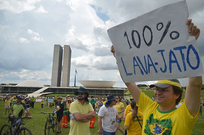 As investigações avançam, atingem os baluartes do governo Temer, mas os panelaços e gritos em favor da operação duraram só até 2016