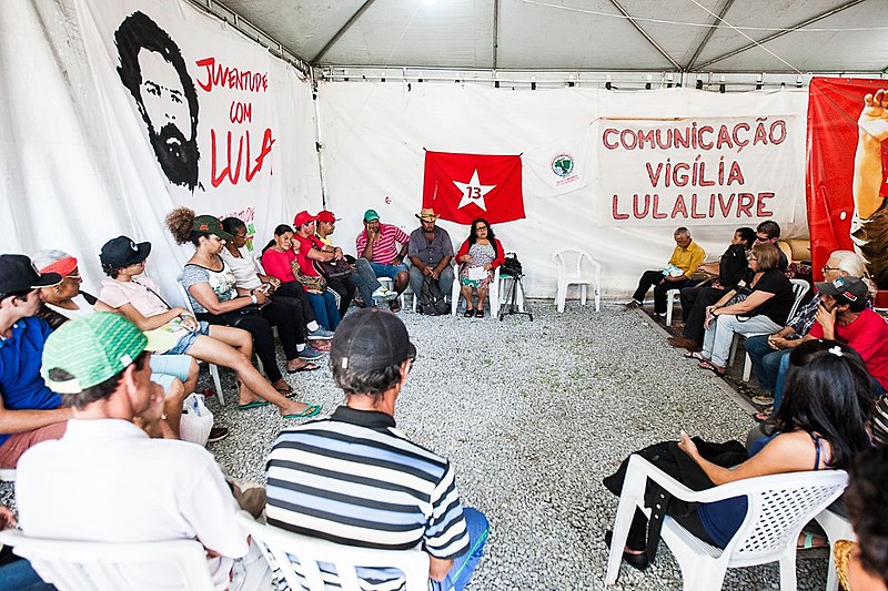 “Na ditadura, nós viramos de costas para a América Latina”, afirma professora