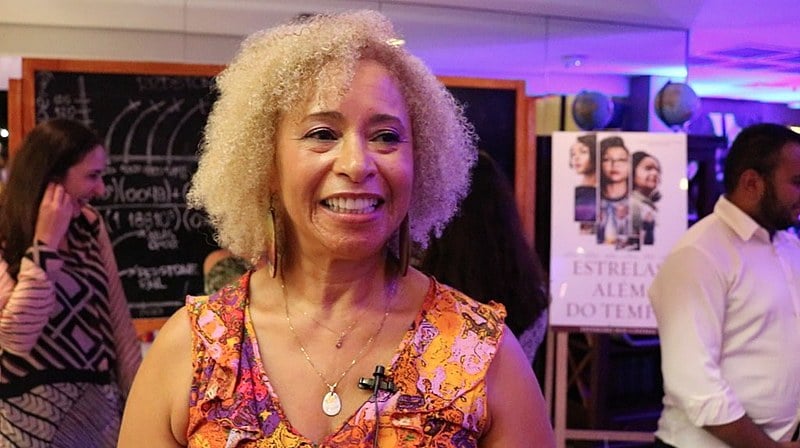 Sonia Guimarães no lançamento do filme "Estrelas Além do Tempo"