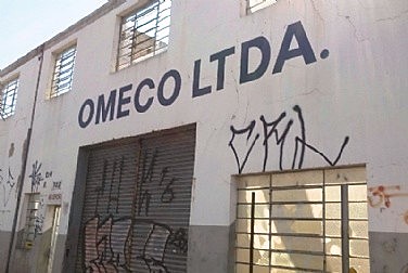 A desindustrialização brasileira tem como motivo principal a política de privatizações, consolidada principalmente no período FHC