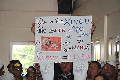 Durante audiência pública em Altamira moradores da Volta Grande do Xingu protestam contra a mineradora