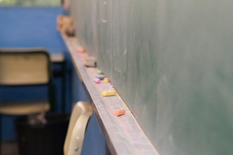 Secretária de Educação de Minas Gerais justificou que medida será realizada por falta de dinheiro