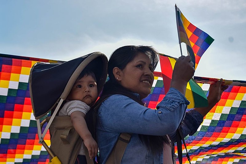 Bolivianos fizeram ato em solidariedade aos compatriotas que combatem o golpe de Estado contra Evo Morales