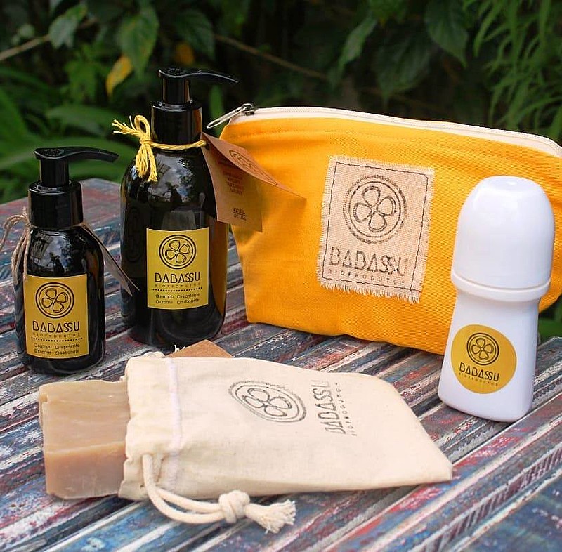 Pequena empresa de cosméticos naturais é autogestionada por quatro mulheres