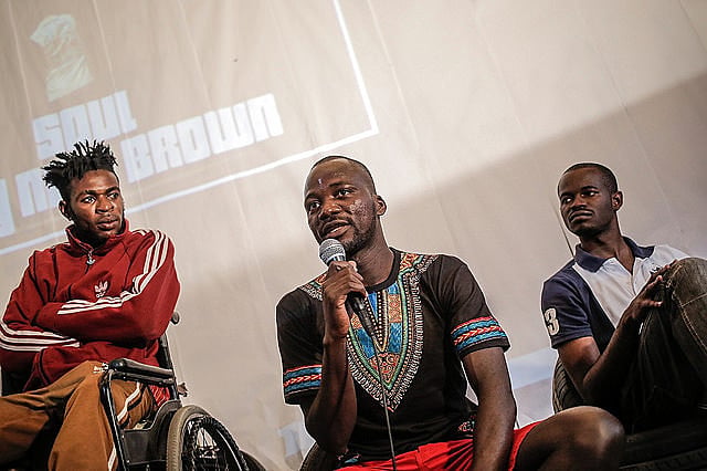 Pitchou Luambo (en el centro), congolés refugiado, es coordinador del Grists (Grupo de Refugiados e Imigrantes Sin Techo de São Paulo)