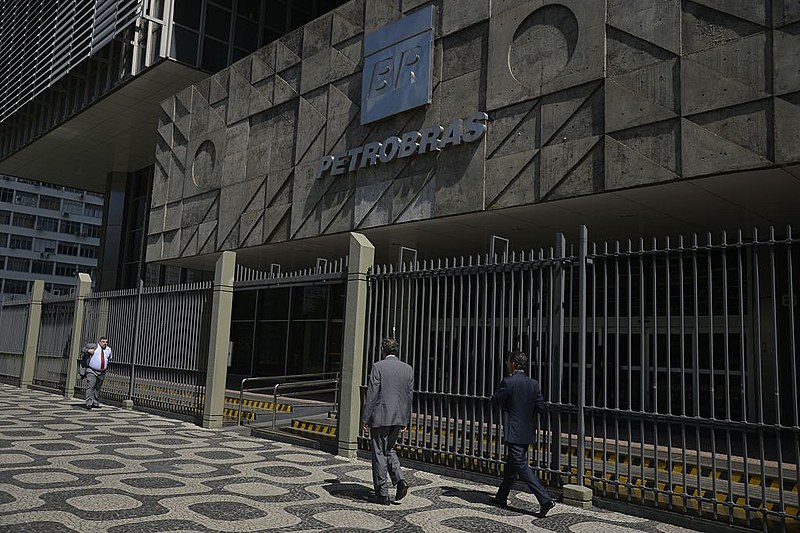 Oito refinarias podem ser vendidas pela política de privatizações do governo federal