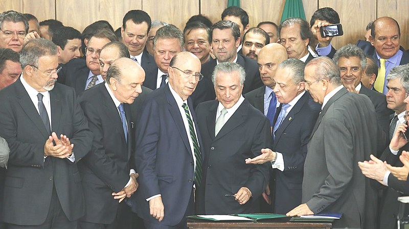 Muitos defensores do impeachment acreditaram que estavam lutando contra a corrupção. A indicação de sete ministros investigados pela Lava-Jato derrubou esta análise, no mínimo, inocente.