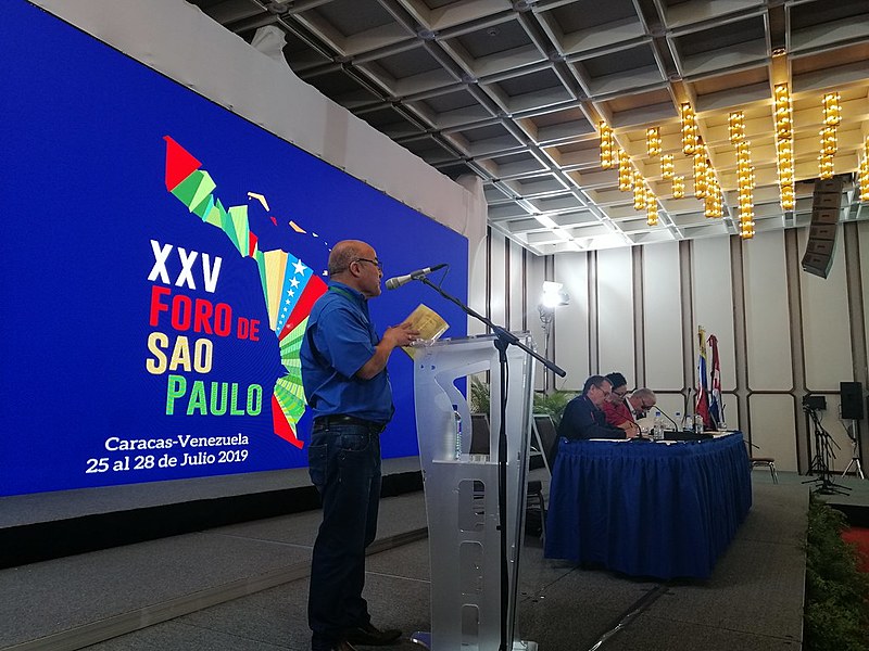 Ex-minsitro da Bolívia, Hugo Moldiz afirma que os governos de esquerda precisam repensar suas estratégias políticas