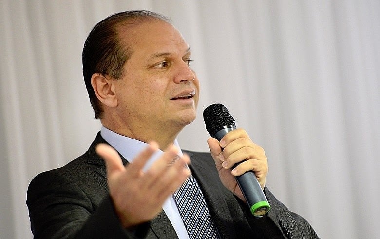 Barros assinou contrato com laboratório Blau para fornecer por R$ 5,19 remédios que a Fiocruz produz por R$ 0,17
