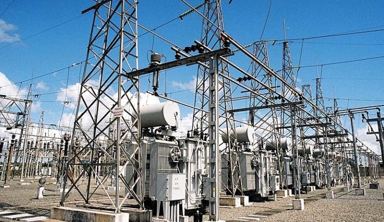 Entenda a proposta estudada pelo governo para zerar conta de luz de 16 milhões de famílias