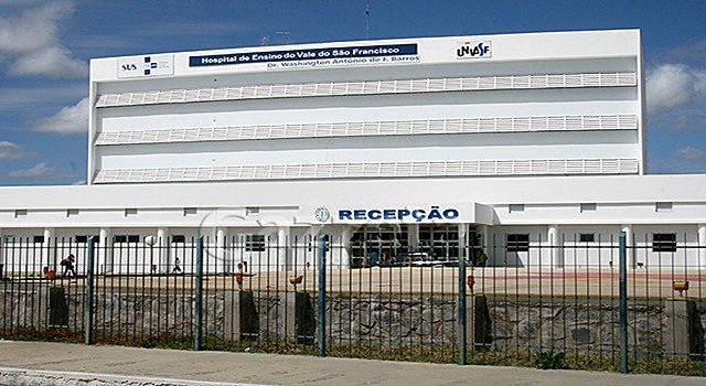 Ao todo, são três editais com oportunidades para profissionais de saúde e administrativos