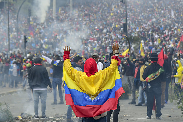 Revoltas populares eclodiram contra a política neoliberal em diversos países latino-americanos em 2019