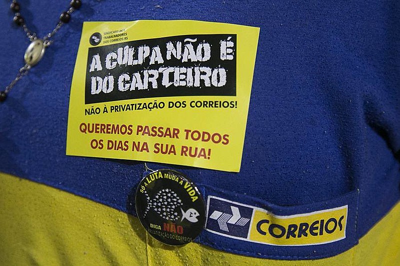 Trabalhadores têm realizado atos contra privatização dos Correios