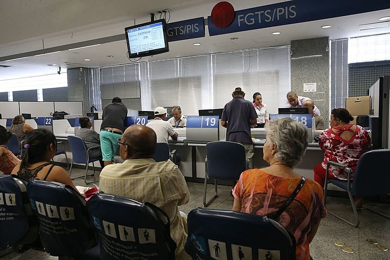 O benefício é restrito a trabalhadores que recebem até dois salários mínimos