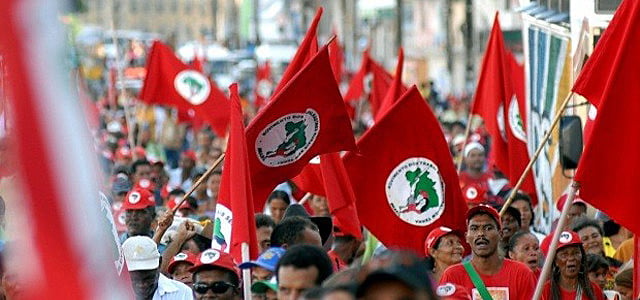 Según el dirigente del MST, sólo la movilización y la presión popular van a lograr cambiar la situación del país.